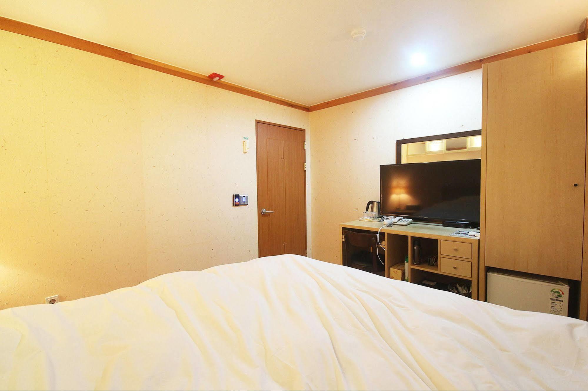 Jeonju Tourist Hotel エクステリア 写真